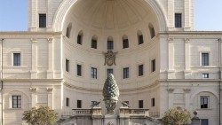 Musei-Vaticani-percorso-riapertura-2021-Dante-Cortile-la-pigna.jpeg
