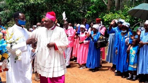 Kamerun: Alarm über anhaltende Entführung katholischer Priester