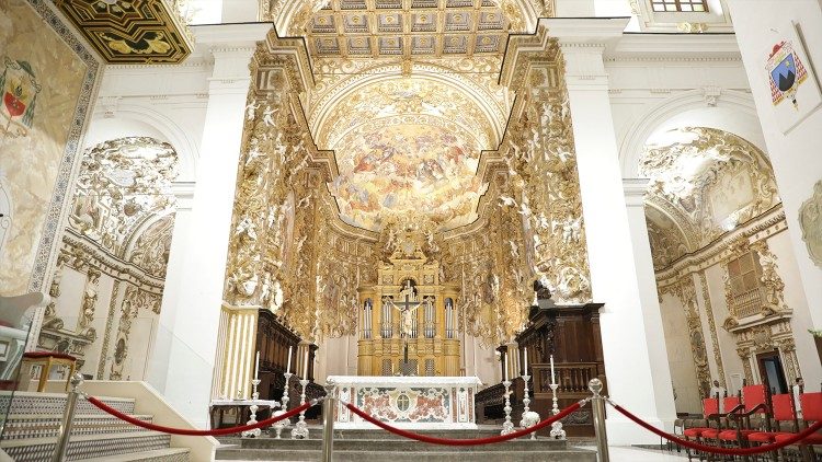 L' interno della cattedrale di Agrigento, dove domani 9 maggio viene celebrata la Messa di beatificazione di Rosario Livatino