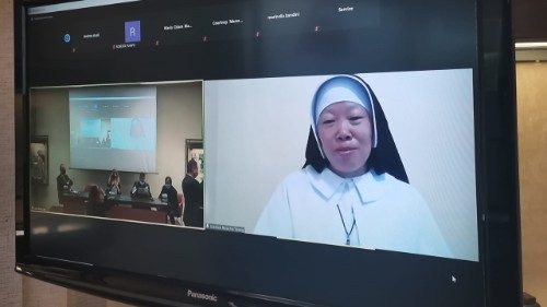 Irmã Ann Rose: Ajoelhei-me para salvar os jovens birmaneses