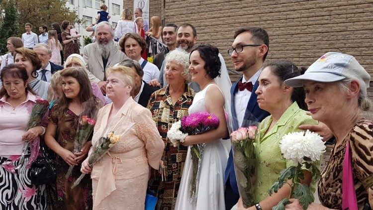 Весільне фото Олі Макар та Євгена Саватєєва