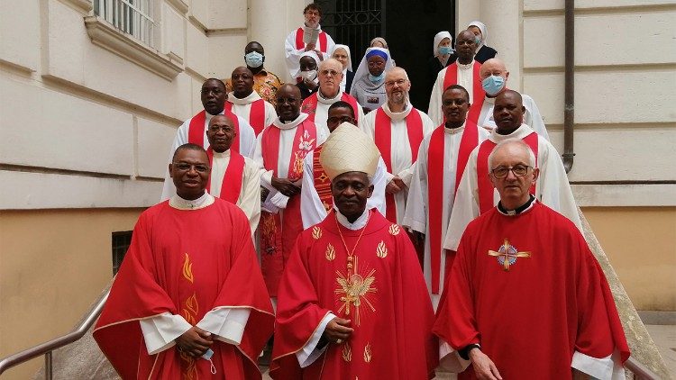 Cardinal Peter Turkson (centere) at the Spiritan Generalate in Rome