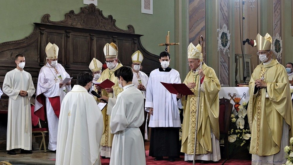 Škofovsko posvečenje msgr. dr. Maksimilijana Matjaža v nedeljo, 30. maja 2021, v Gornjem Gradu.