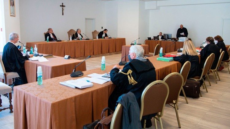 L'udienza del processo per i presunti abusi al Preseminario S. Pio X, nella nuova aula del Tribunale vaticano