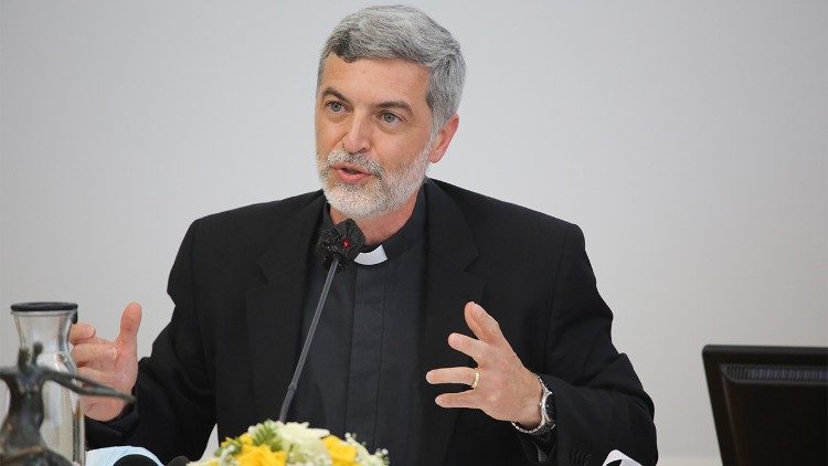 Padre Alexandre Awi Mello