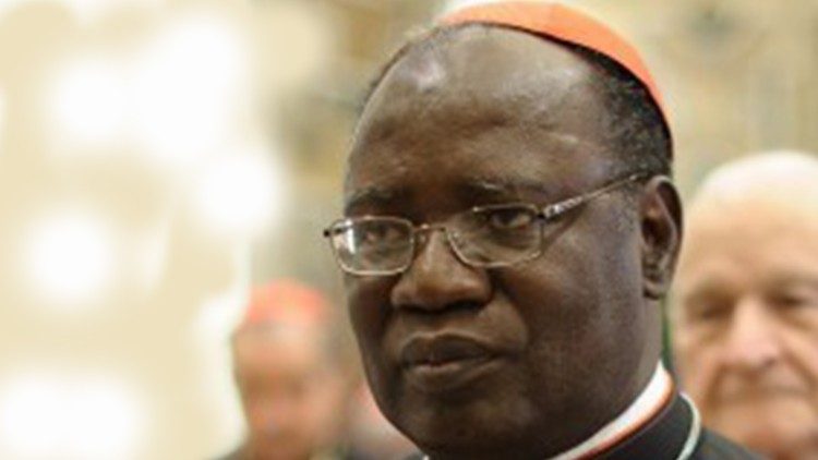 Papa Francisko amempongeza Kardinali Polycarp Pengo kwa kuadhimisha Jubilei ya Miaka 50 tangu alipopewa Daraja Takatifu ya Upadre.