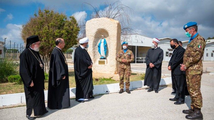 Mezináboženské setkání na základně italských modrých přileb v Libanonu