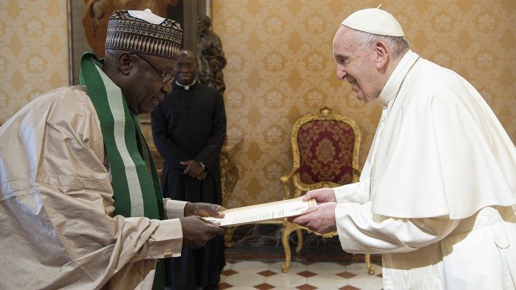 Balozi Adikwu Oga Paul wa Nigeria, tarehe 21 Juni 2021 amewasilisha hati za utambulisho kwa Papa Francisko