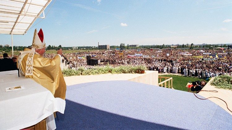 Апостолическо посещение на папа Йоан Павел  II в Украйна. (23-27.06.2001)