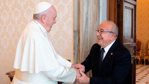 Pope encourages Order of Malta in its process of renewal
