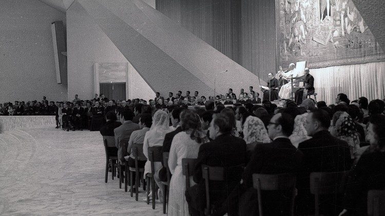 El Papa Pablo VI en la inauguración del Aula Nervi