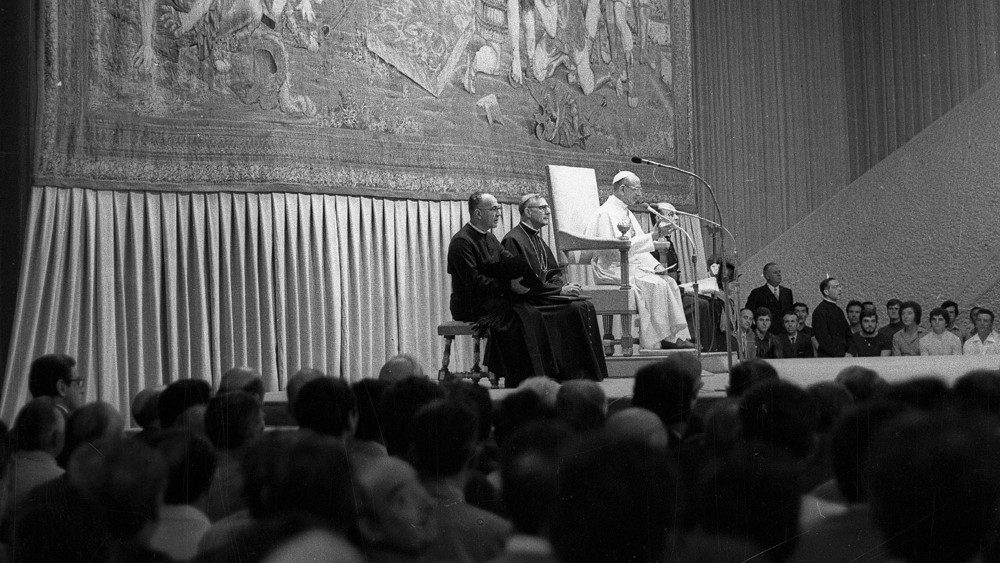 El Papa Pablo VI, inaugura la Aula Nervi (30 de junio de 1971)