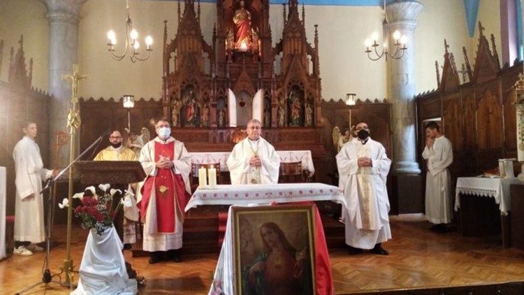 Biskup Stojanov u Bitoli predvodi slavlje svetkovine Presvetog Srca Isusova 