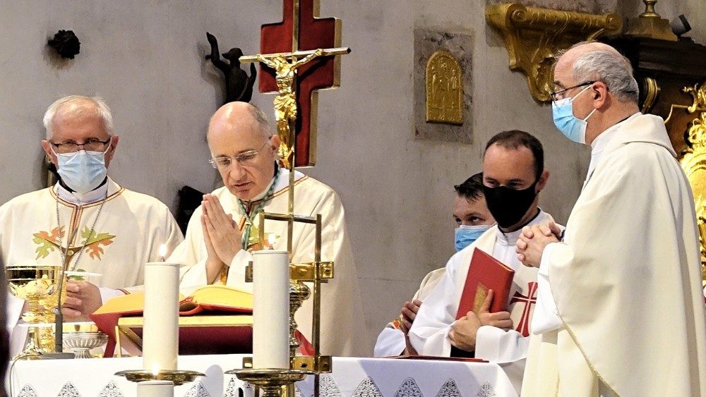 Apostolski nuncij daroval sveto mašo ob 30-letnici konca oboroženih spopadov v vojni za Slovenijo