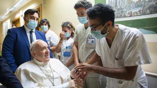 El Papa a la familia del Hospital Gemelli: “Gracias, me han hecho sentir en casa”