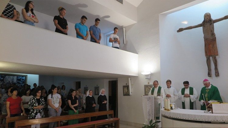 La Messa di apertura della Scuola del 2019, nella Chiesa della parrocchia di San Pietro