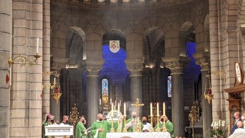 Parolin: "Santa Sede e Monaco insieme per la promozione della dignità umana"