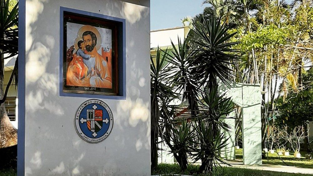 2021.07.28  Colegio Externado - El Salvador. Imagen del patrono San José
