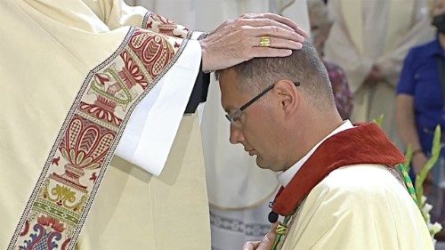 Kardinolas P. Parolin konsekravo vyskupu Visvaldą Kulboką