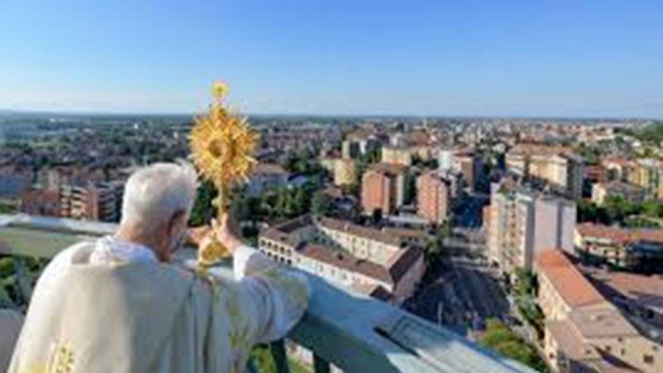 Budapeszt: adoracja i męczennicy Eucharystii w centrum kongresu 
