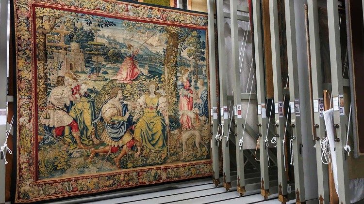 The tapestries hanging in the Vatican Museum's warehouse. Photo: A. Poce © Musei Vaticani