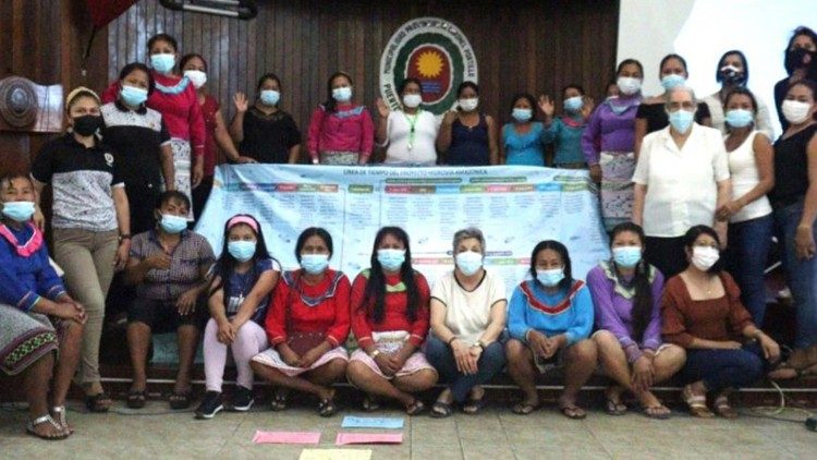 Vicariato di Pucallpa en el Perú, prepara a mujeres indígenas sobre sus derechos humanos