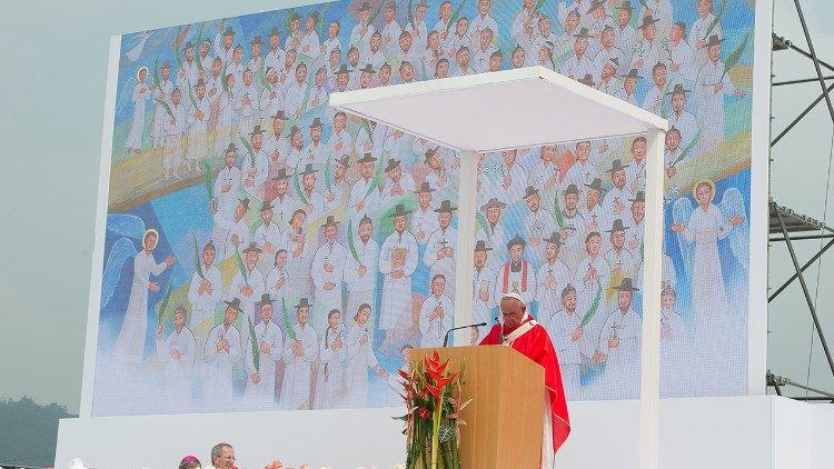 El Papa Francisco en la misa de beatificación de 124 mártires coreanos en Seul, el 16 de agosto de 2014