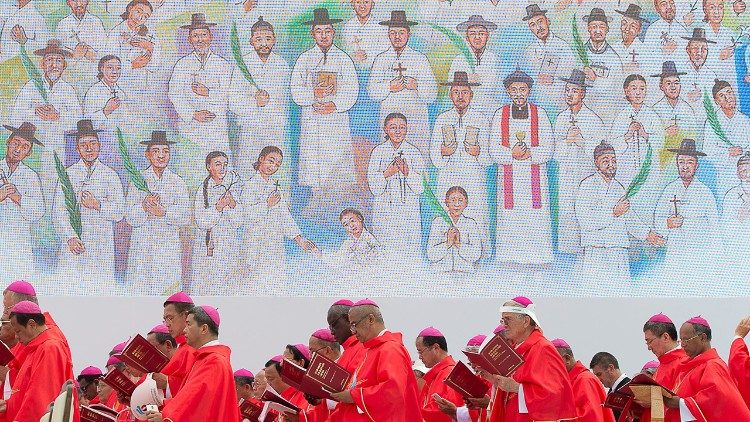 Påven Franciskus förrättade saligförklaringsmässan av 124 koreanska martyrer i Seul 16 augusti 2014.