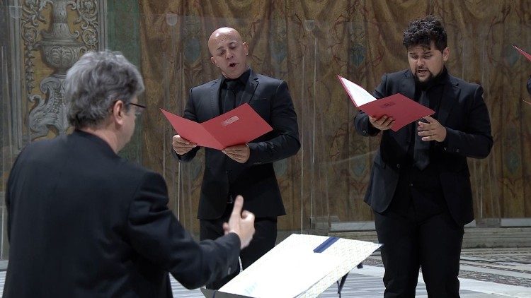 Another performance of a work by Josquin in the Sistine Chapel by the "De labyrintho" ensemble  directed by Walter Testolin
