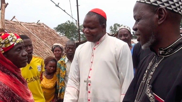 Le cardinal Nzapalainga et l'imam Layama, en 2018. (Image tirée du film "Sìrírí")