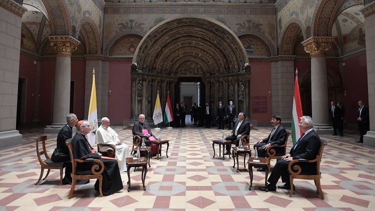 Ferenc pápa találkozója Áder János köztársasági elnökkel, Orbán Viktor miniszterelnökkel és Semjén Zsolt miniszterelnök-helyettessel a Szépművészeti Múzeumban