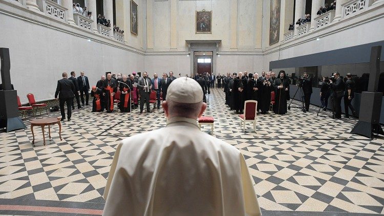 A pápa köszönti a magyarországi keresztény egyházak és a zsidóság képviselőit