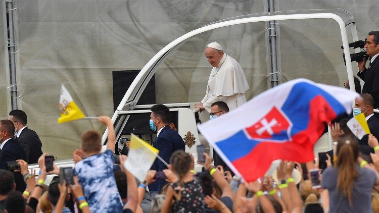 Susret pape Franje i mladih na stadionu Lokomotiva