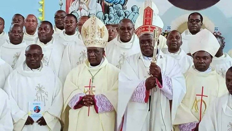 2021.09.14:Jubile ya fedha ya Askofu Mkuu Gervas Nyaisonga , Jimbo Kuu Katoliki la Mbeya na  mapadre wengine ,Tanzania.