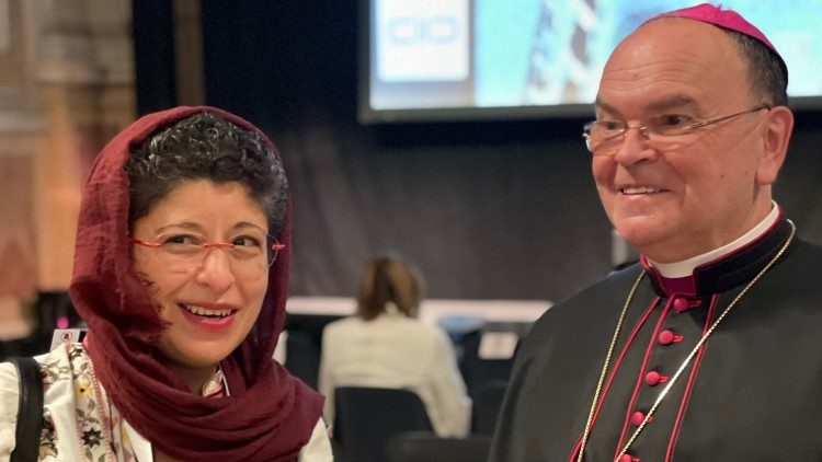 Bischof Betram Meier (rechts) 2021 beim G20-Religionsgipfeltreffen in Bologna