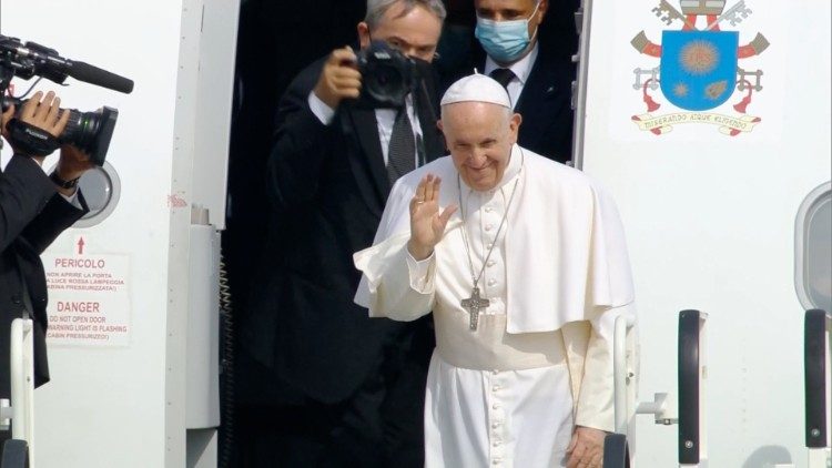 Il Papa in partenza