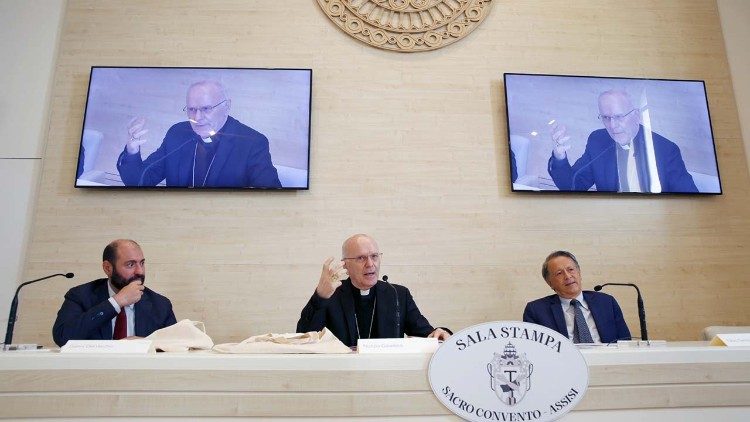 L'intervento di monsignor Galantino ad Assisi