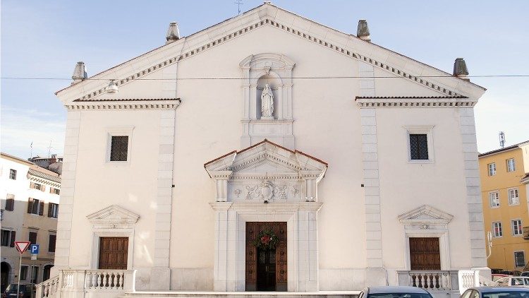 Facciata della Cattedrale dei Santi Ilario e Taziano Martiri, sede vescovile dell'arcidiocesi di Gorizia