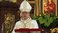 Il-vescovo-Andrzej-Siemieniewski-di-Legnica.jpg