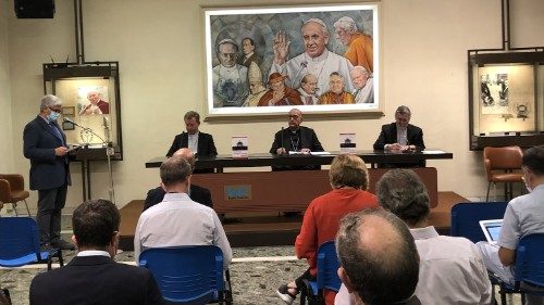 Cardenal Omella: La teología y pastoral del Papa se reflejan en la “Iglesia sinodal”