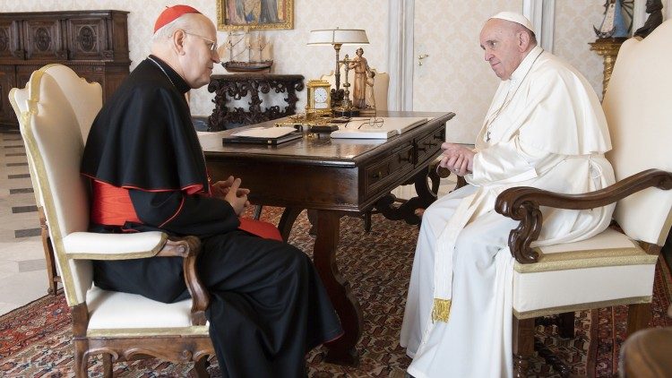 Ferenc pápa az Apostoli Palotában találkozott Erdő Péter bíborossal
