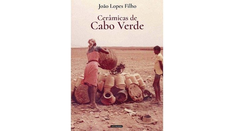 Capa do livro "Cerâmicas de Cabo Verde"  de João Lopes Filho