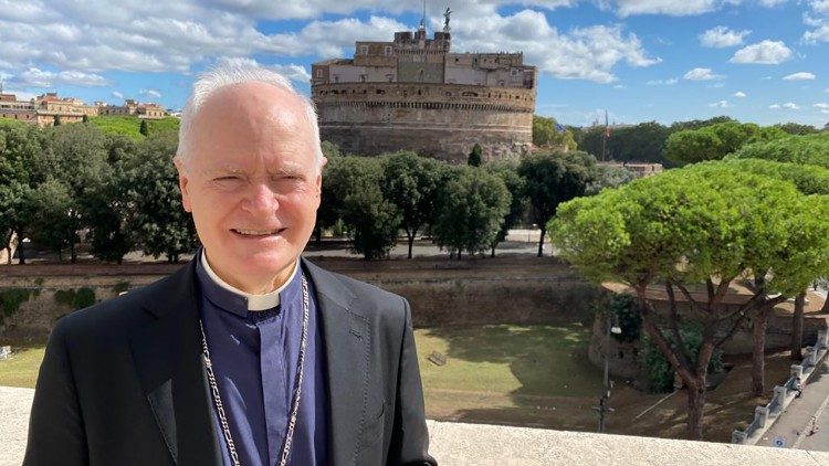 Kardinal Odilo Scherer zu Besuch bei Radio Vatikan