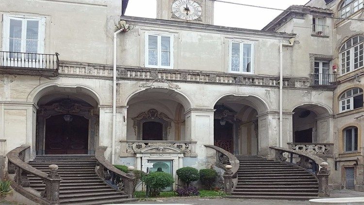 El Hospital de los Incurables, fundado en Nápoles por Maria Lorenza Longo.