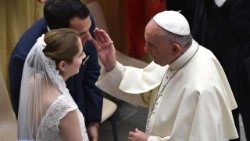 pope-blesses-couple.jpg