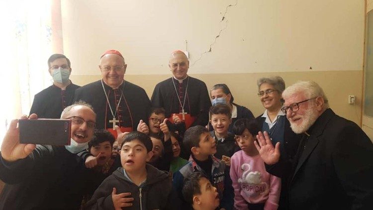Kardinal Sandri (3. von links) bei seinem Besuch in Aleppo