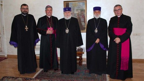 Il Patriarca armeno Karekin II visita la nuova Nunziatura a Yerevan