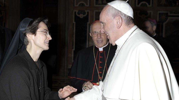 Sie kennen sich zumindest flüchtig: Schwester Raffaella Petrini und Papst Franziskus