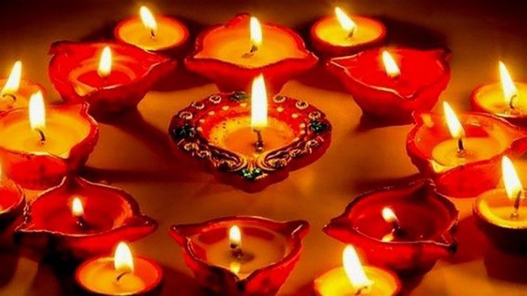 Diwali ou Deepavali est une fête majeure dans le monde indien