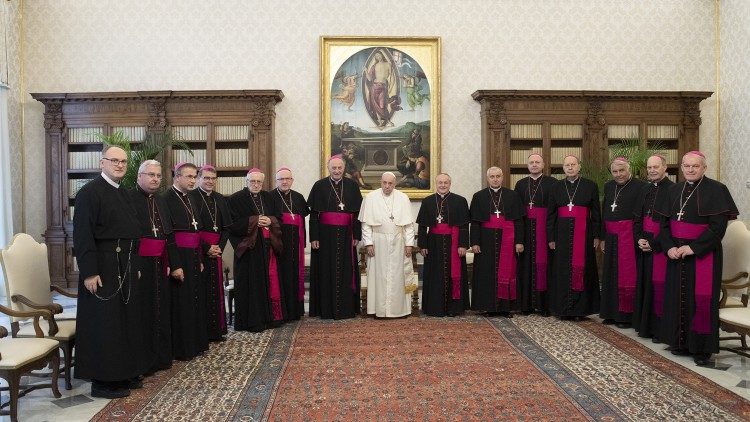 Papež František s českými a moravskými biskupy v rámci návštěvy ad Limina apostolorum, 11. listopadu 2021